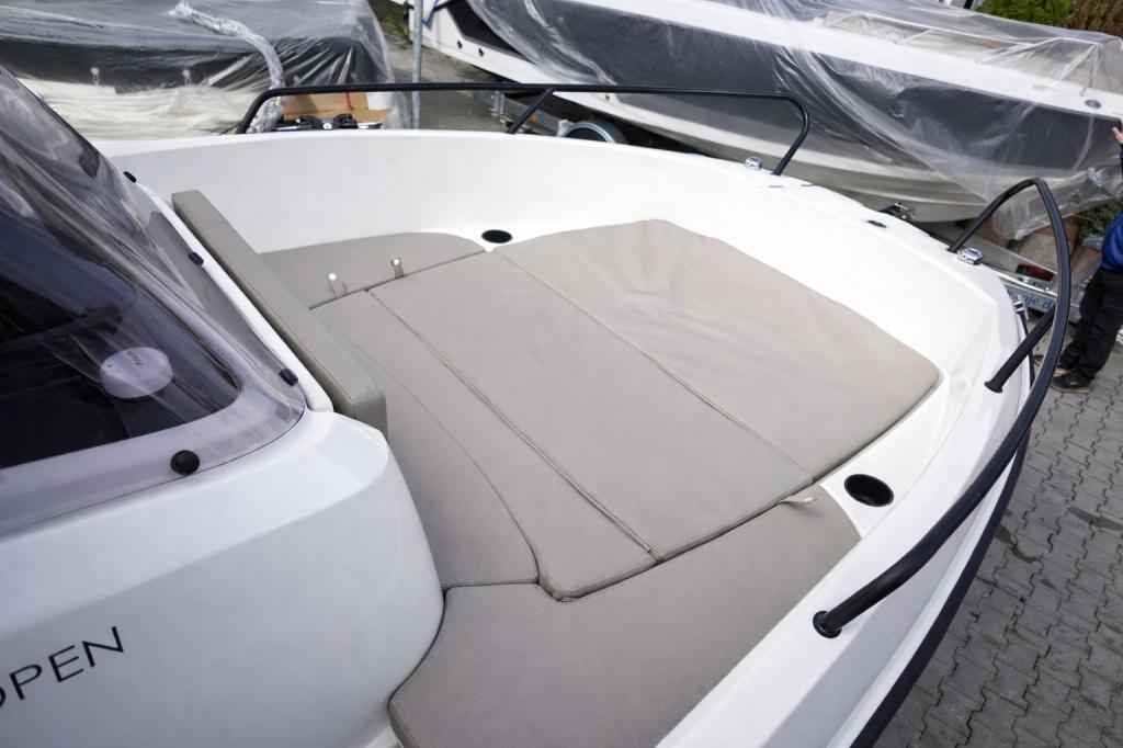 Motorboot Quicksilver Activ 555 Open & Trailer (auf Lager)