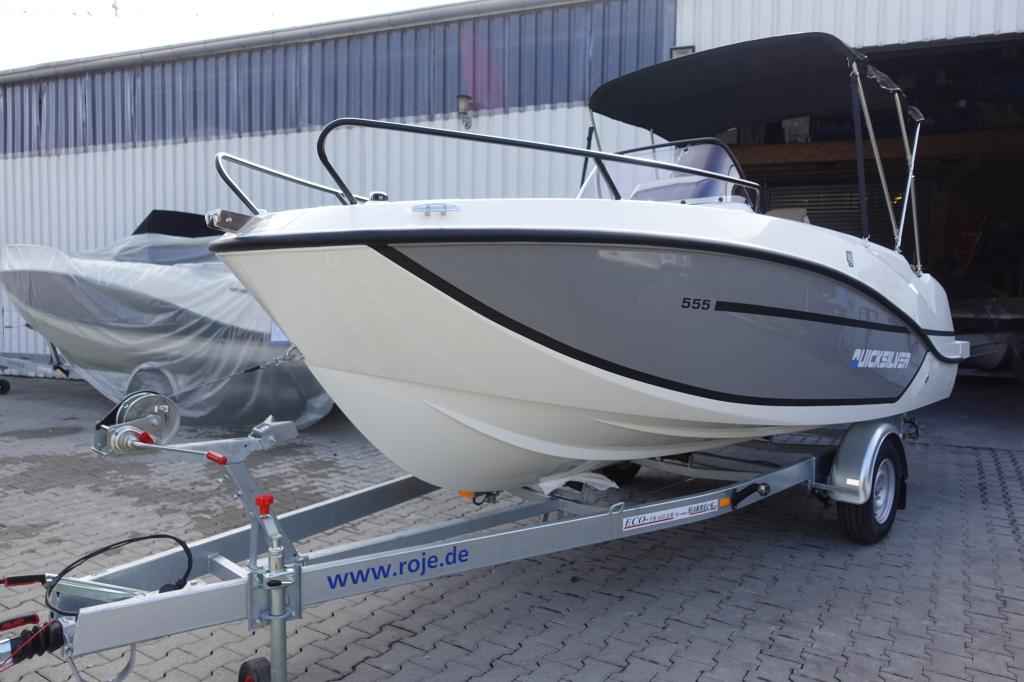 Motorboot Quicksilver Activ 555 Open & Trailer (auf Lager)