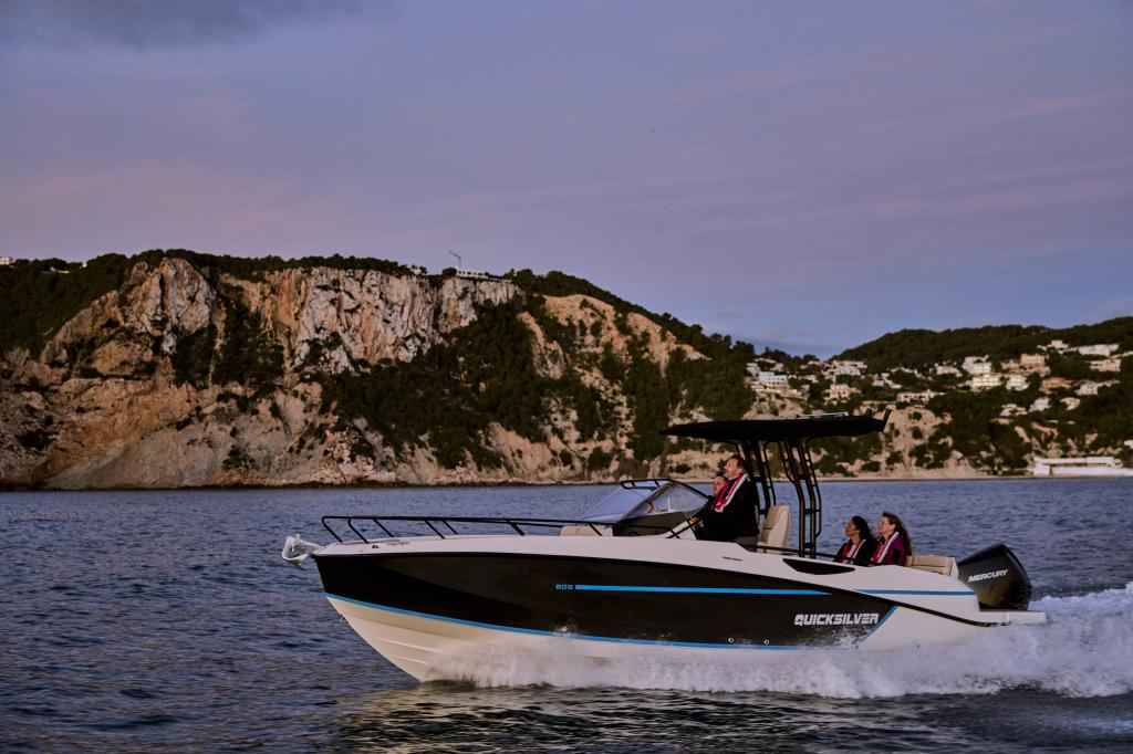 Motorboot Quicksilver Activ 805 Open, bis 250PS & Trailer (NEU auf Bestellung)