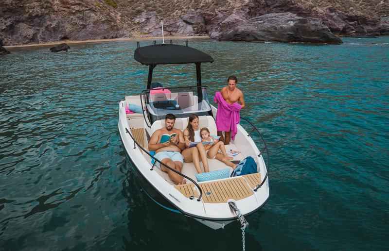 Motorboot Quicksilver Activ 705 Open, bis 225PS & Trailer (NEU auf Bestellung)