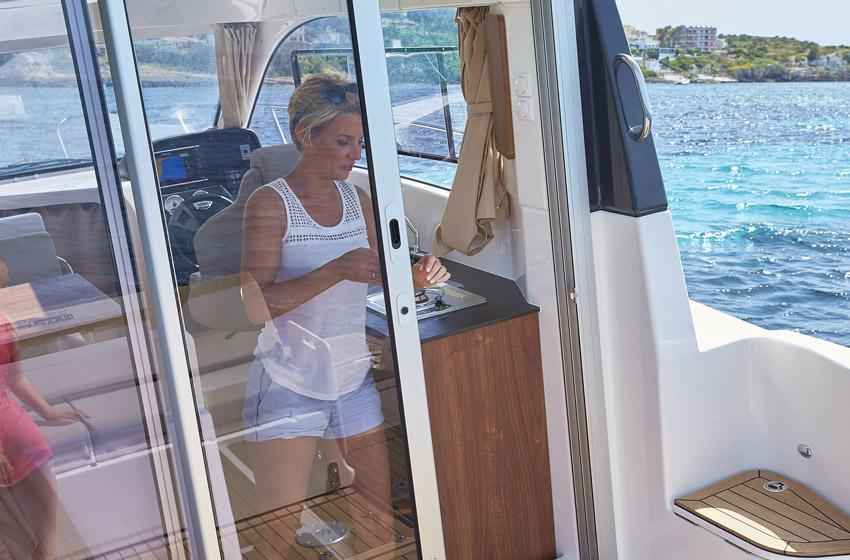 Motorboot Quicksilver Activ 805 Weekend, bis 250PS (NEU auf Bestellung)