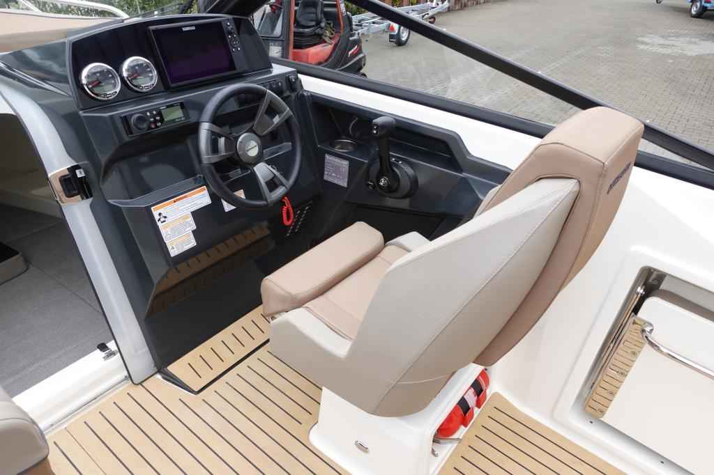 Motorboot Quicksilver Activ 675 Cruiser inkl. Trailer & Bodenseezul. (1. Hand)