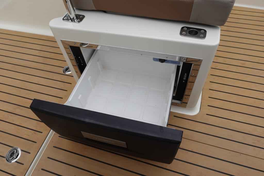 Motorboot Quicksilver Activ 675 Cruiser inkl. Trailer & Bodenseezul. (1. Hand)