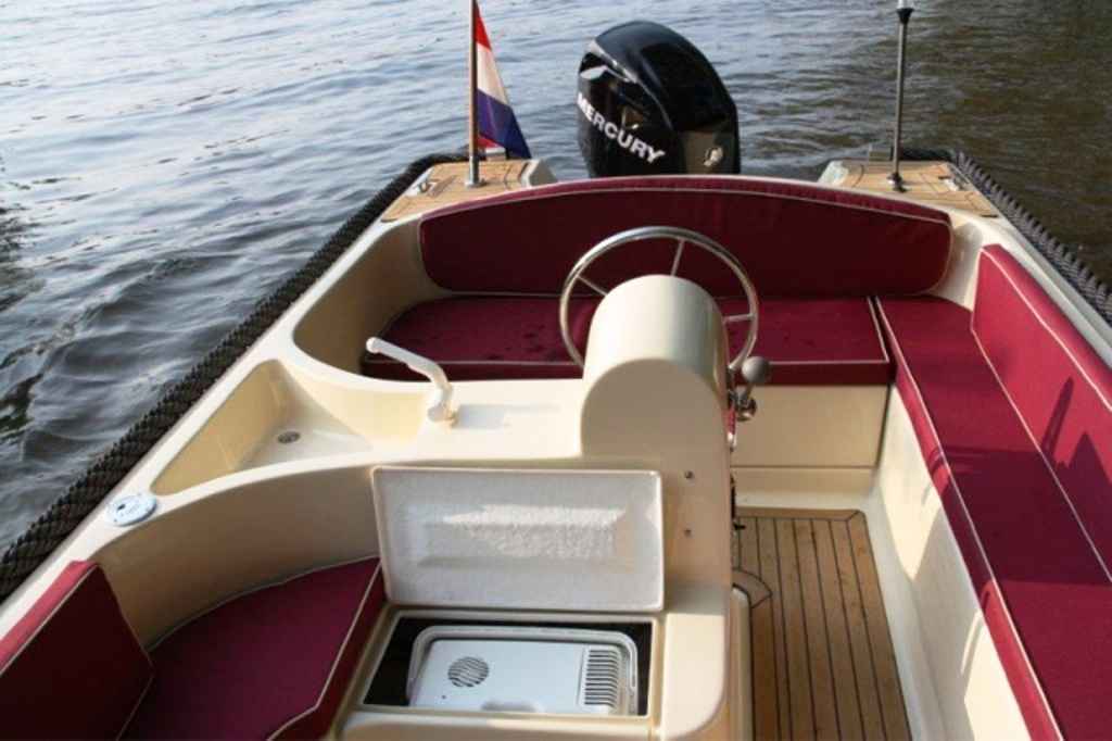 Motorboot Riomar 570