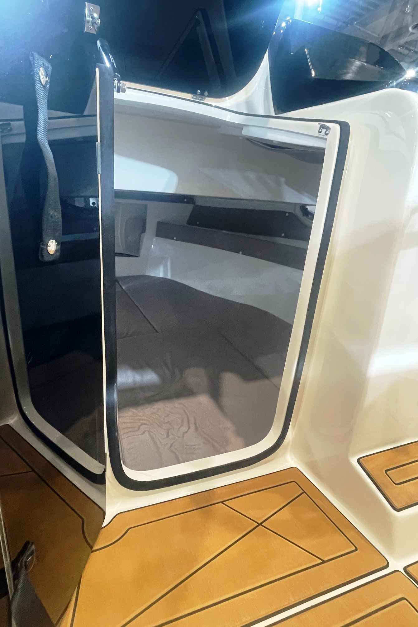 Motorboot Nireus Ω53 Elegance