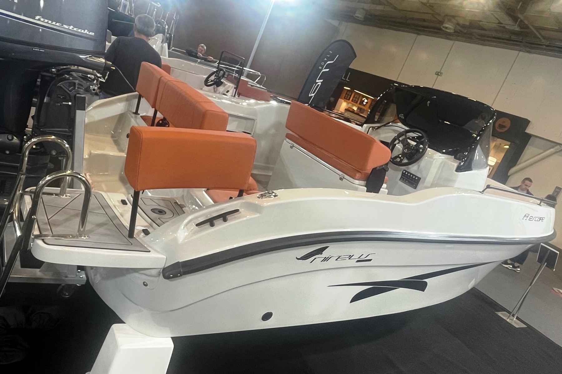 Motorboot Nireus Ω53 Escape