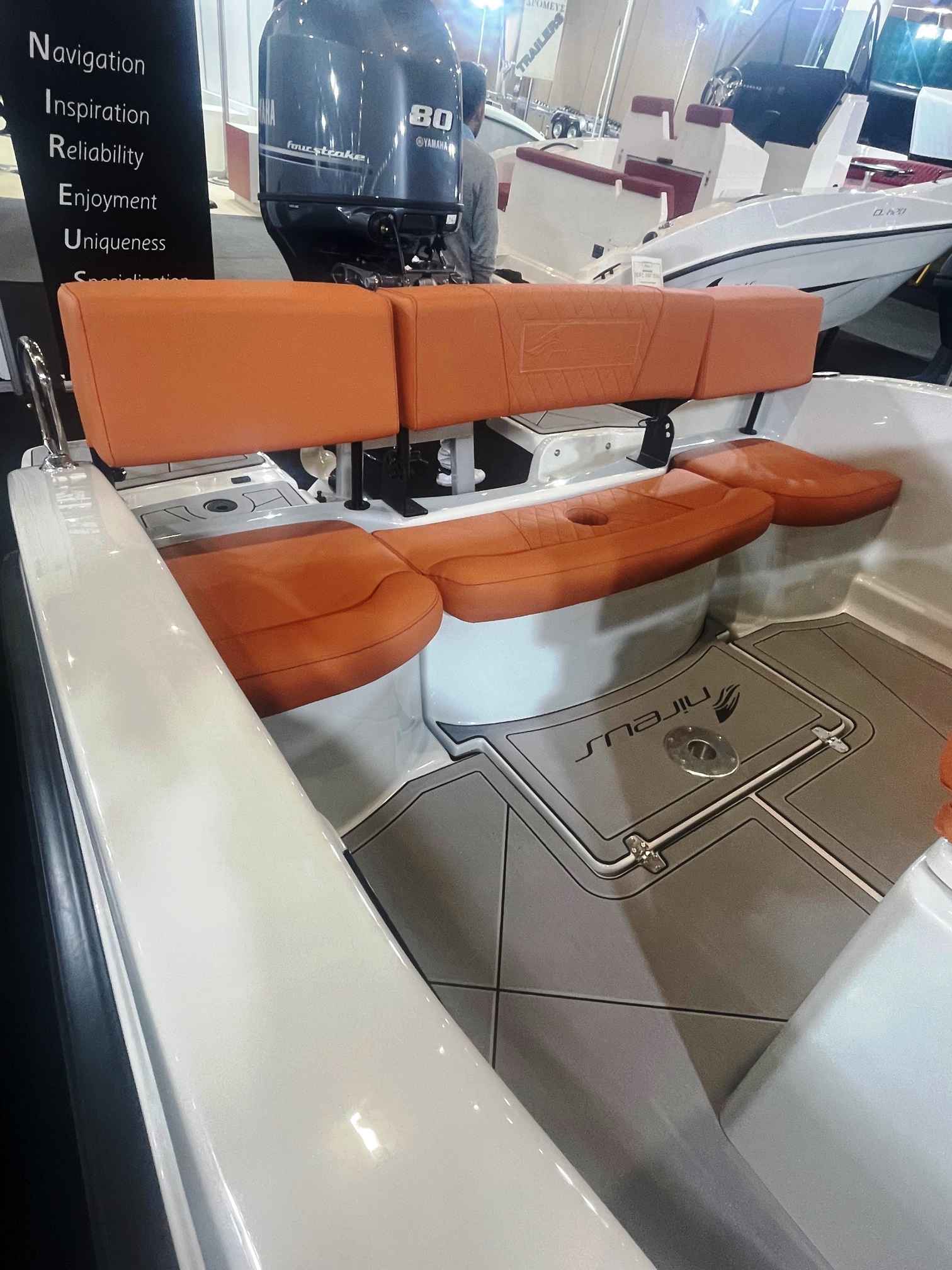 Motorboot Nireus Ω53 Escape