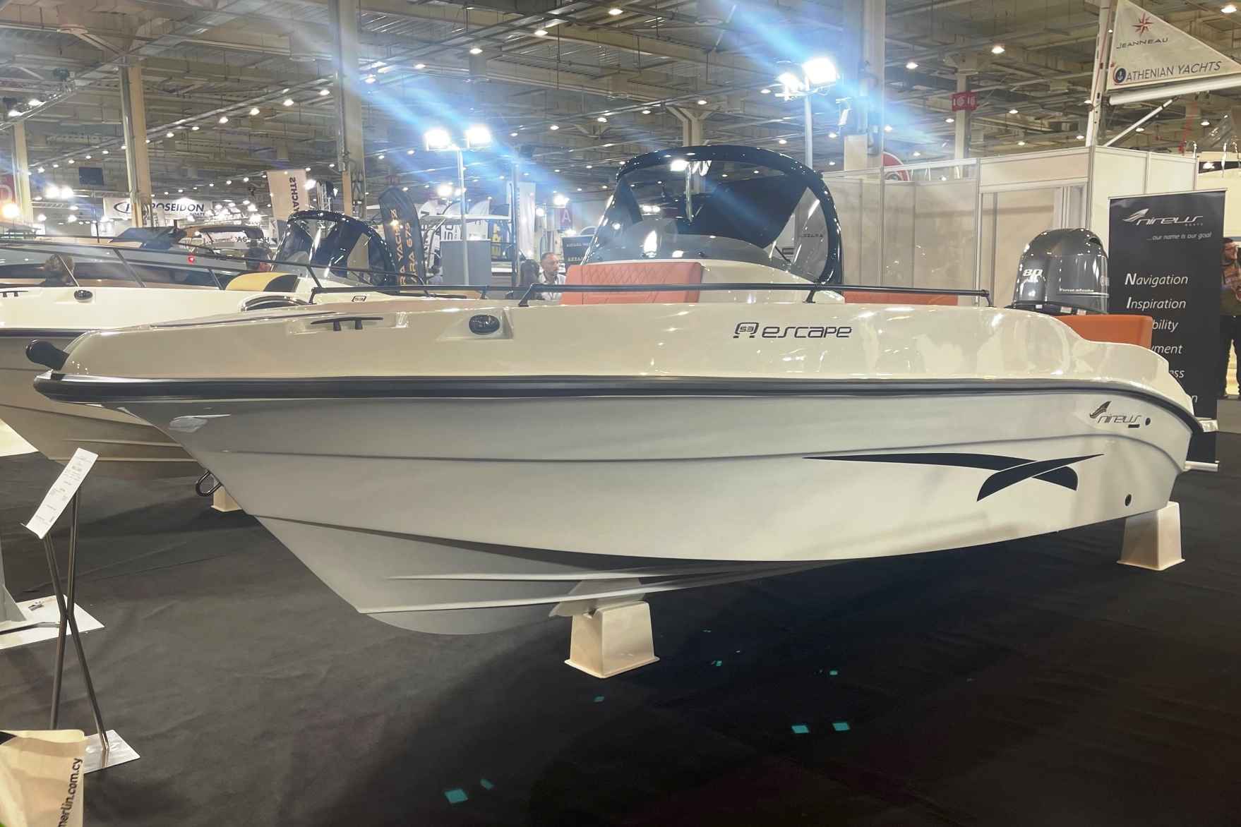 Motorboot Nireus Ω53 Escape