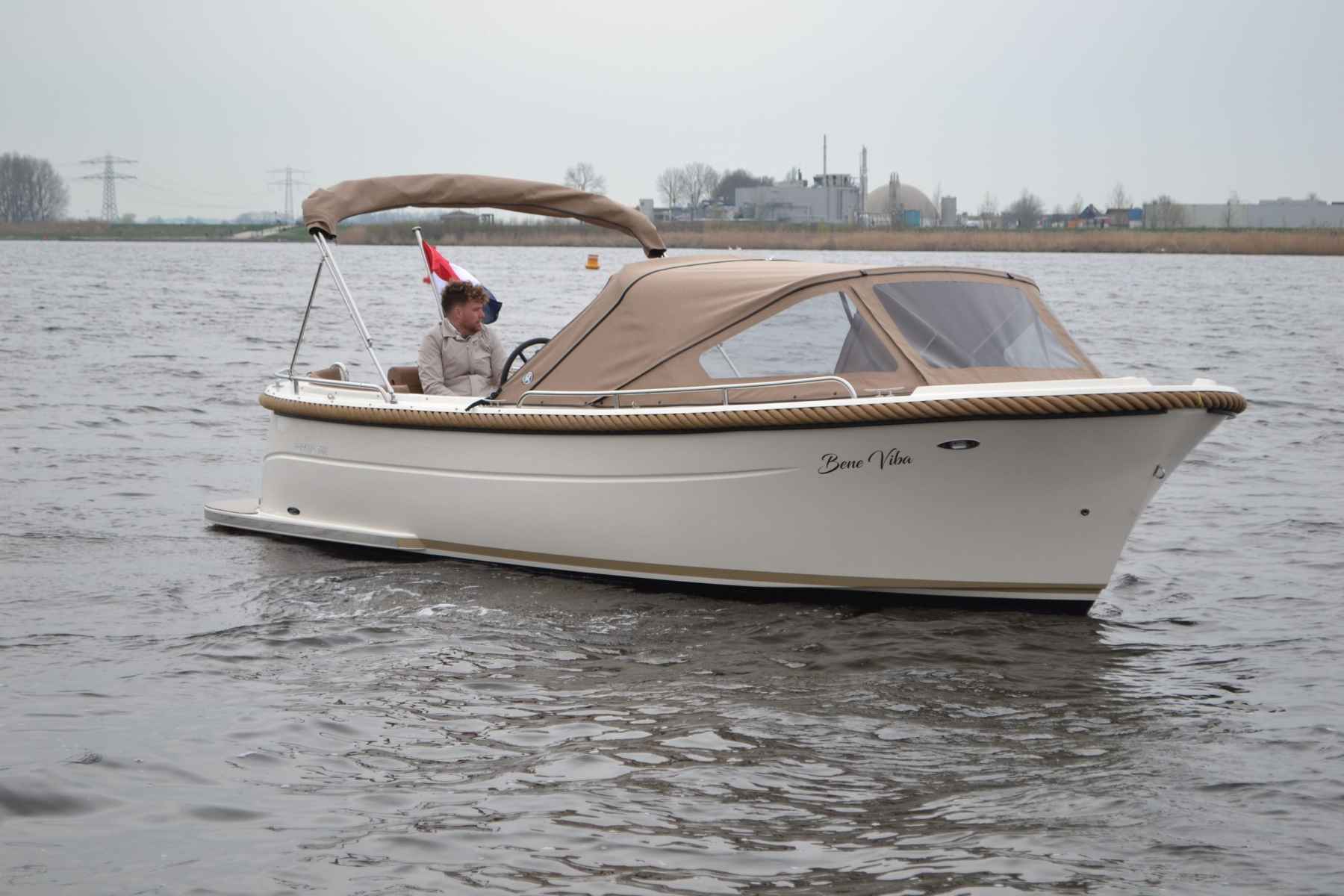 Motorboot PRIMEUR Primeur 700 Sloep