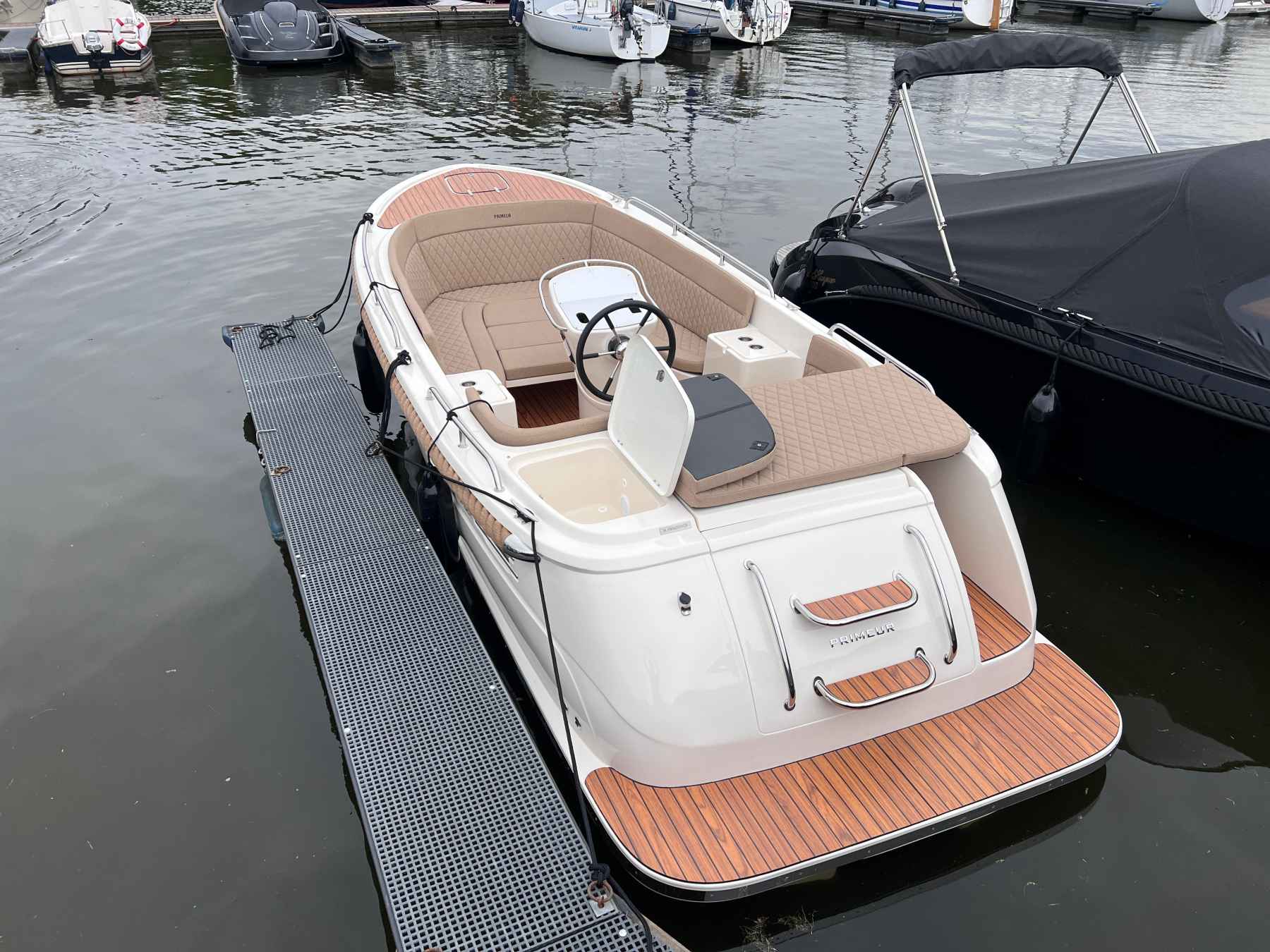Motorboot PRIMEUR Primeur 625 Tender