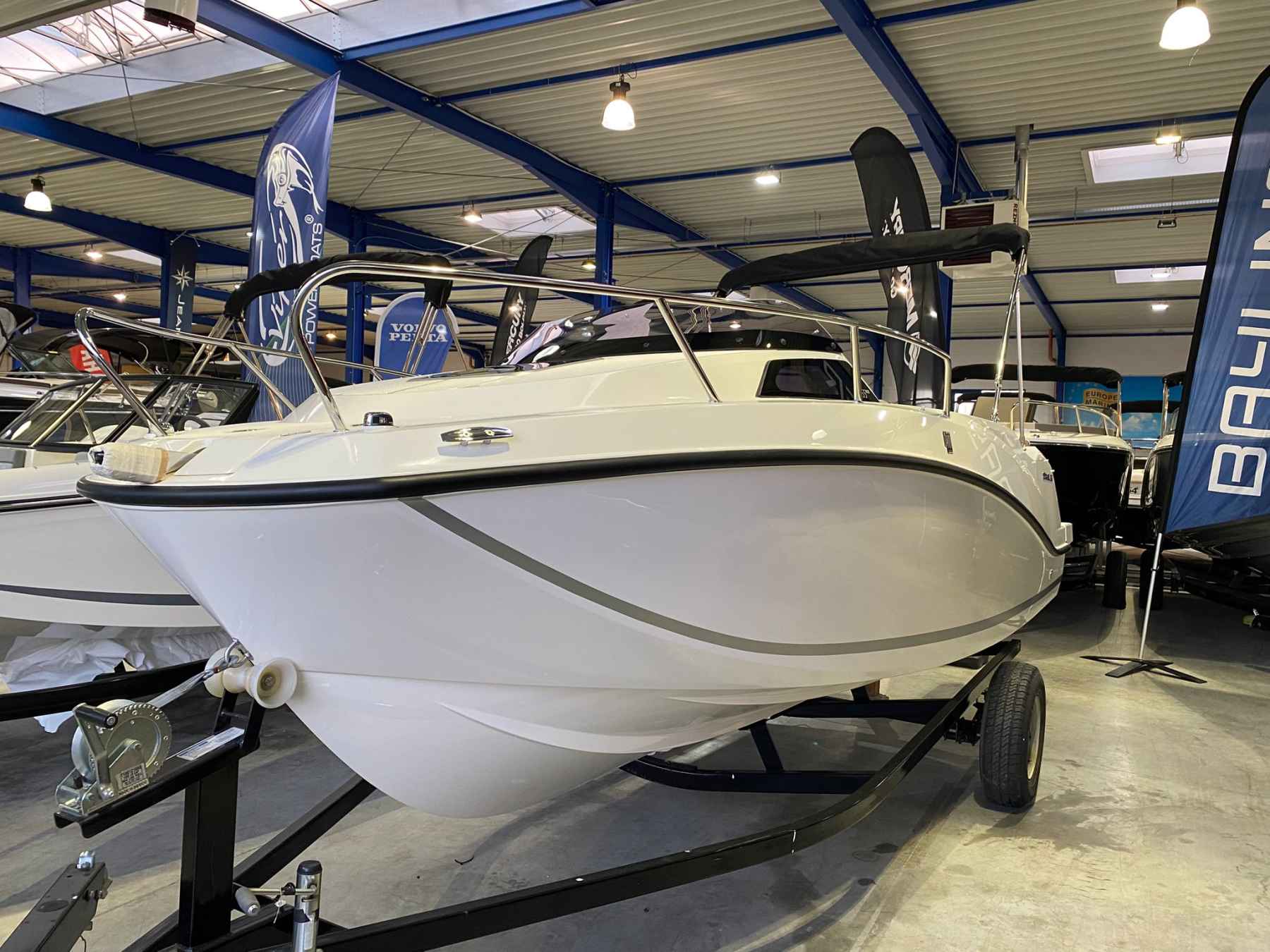 Motorboot Quicksilver Activ 555 Cabin