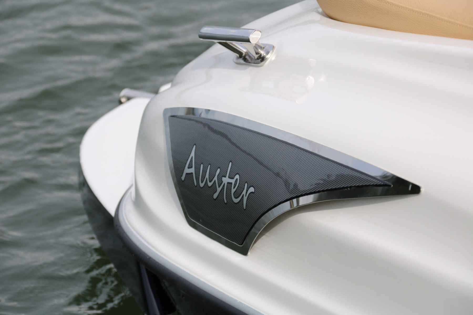 Motorboot Auster 680 CC