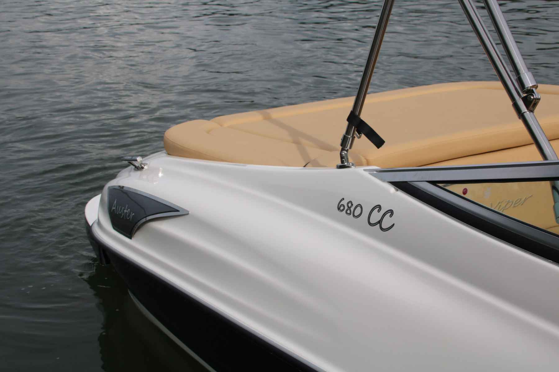Motorboot Auster 680 CC