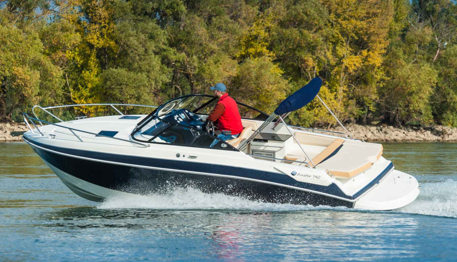Motorboot Auster 740 CC
