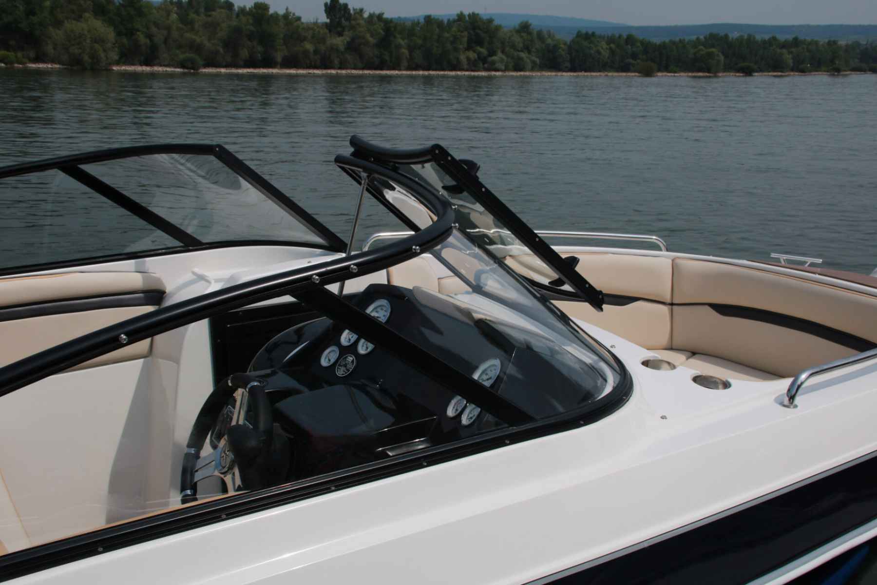 Motorboot europe-marine Auster 740 BR