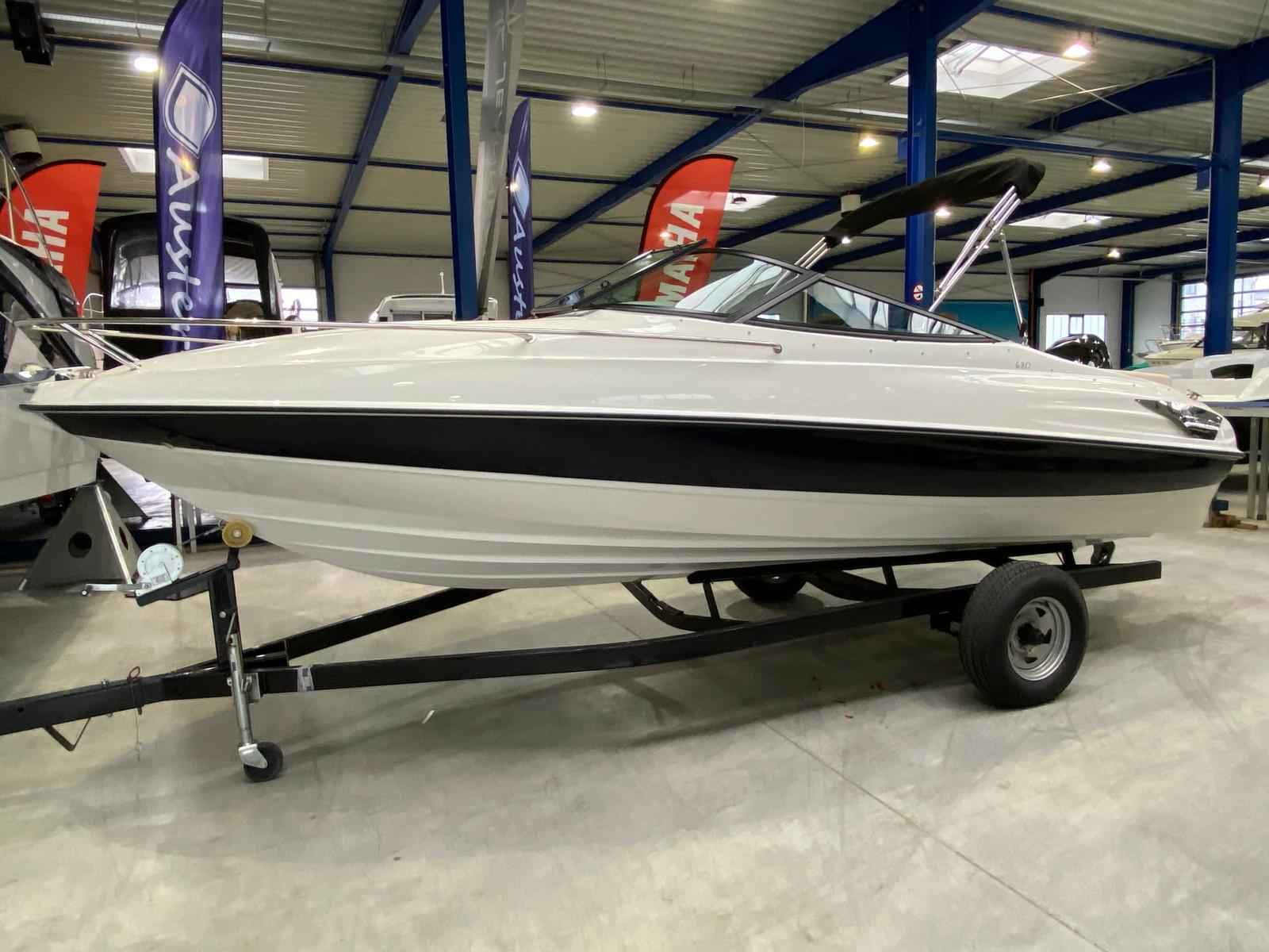 Motorboot Suzuki AUSTER 680 CC OB