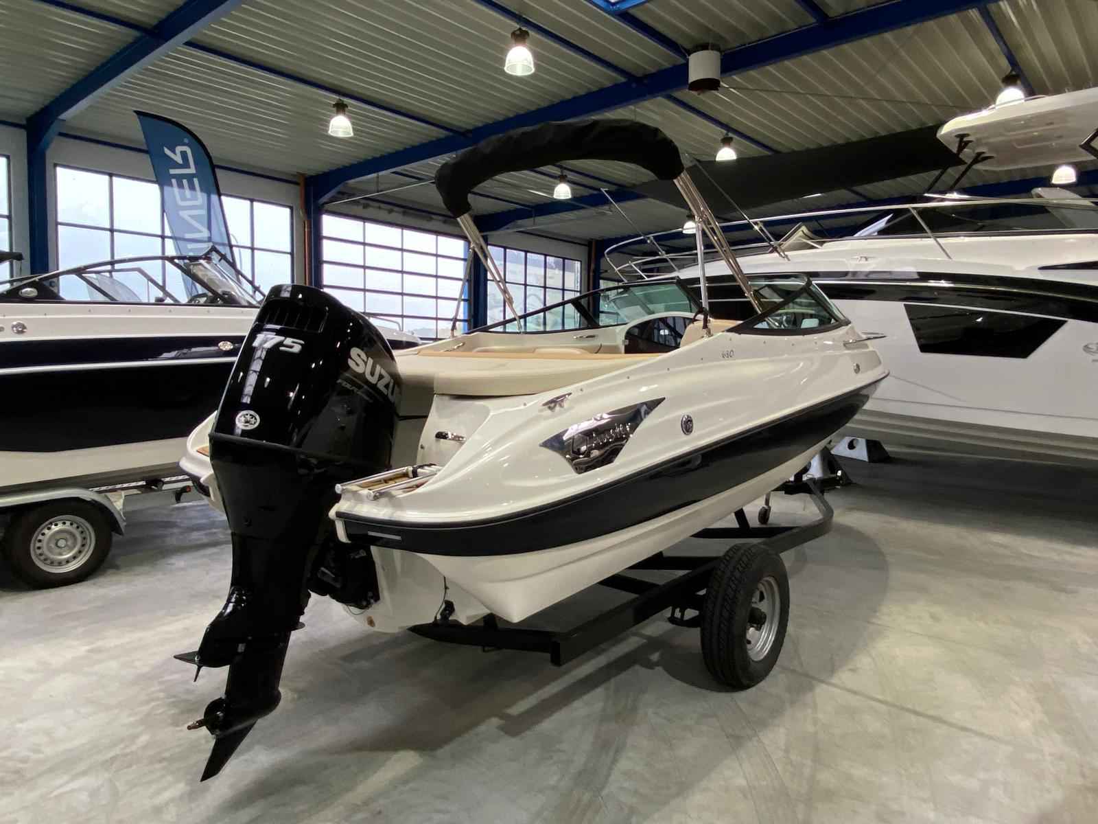 Motorboot AUSTER 680 CC OB inkl. Trailer