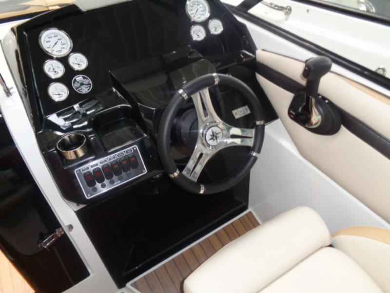 Motorboot Auster 740 BR