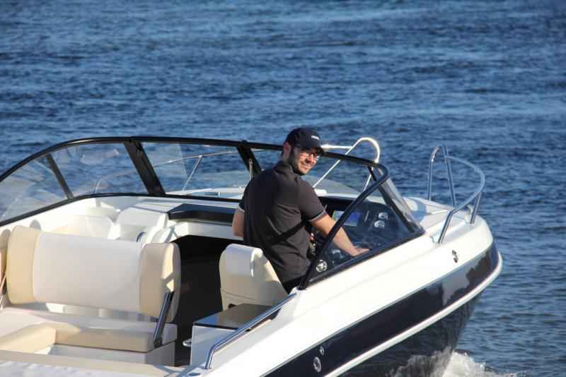 Motorboot Auster 740 CC