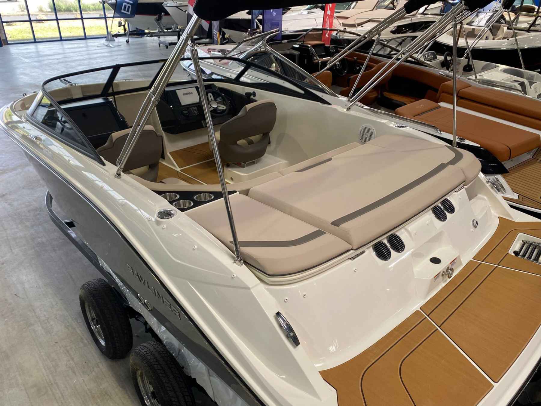 Motorboot Bayliner V20i