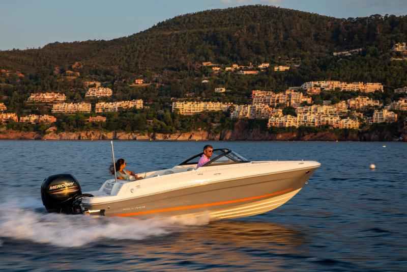 Motorboot Bayliner VR4 OB