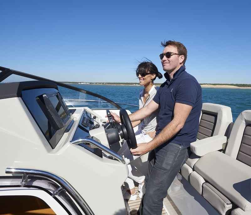 Motorboot Jeanneau CAP CAMARAT 10.5 WA