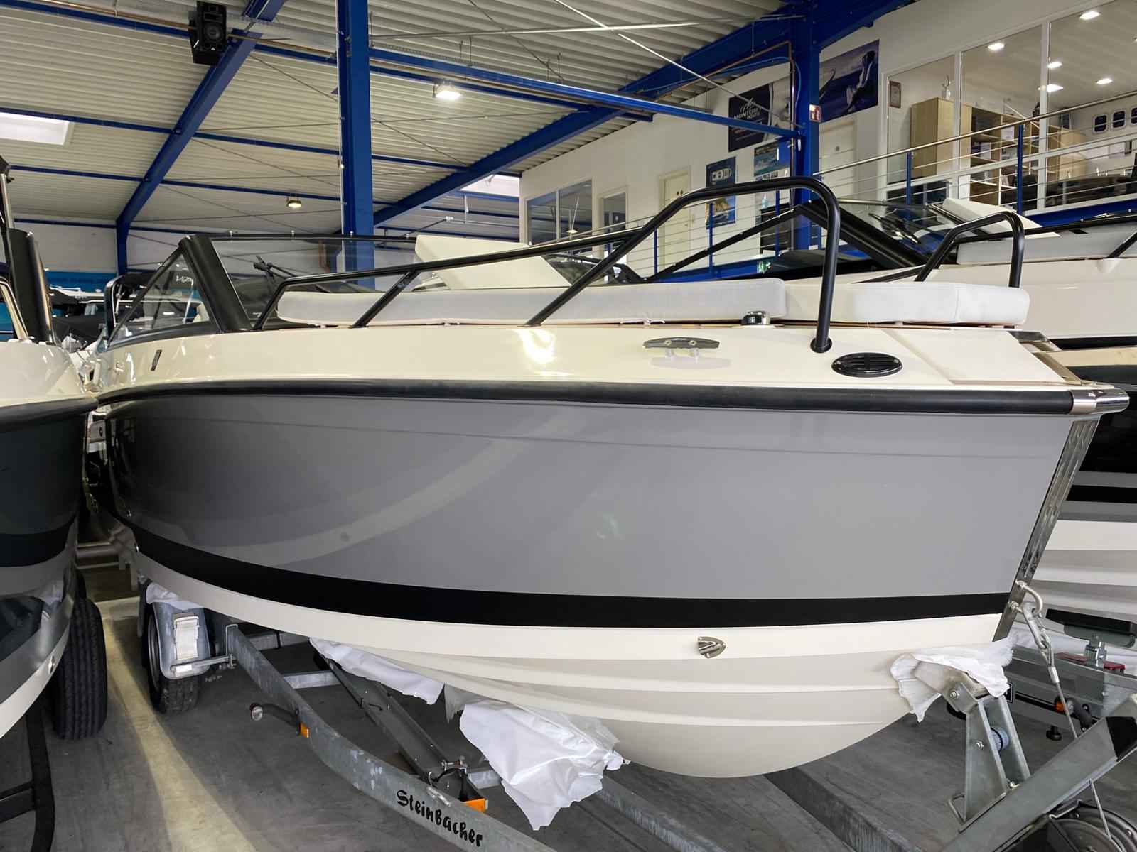 Motorboot QUICKSILVER ACTIV 675 CRUISER