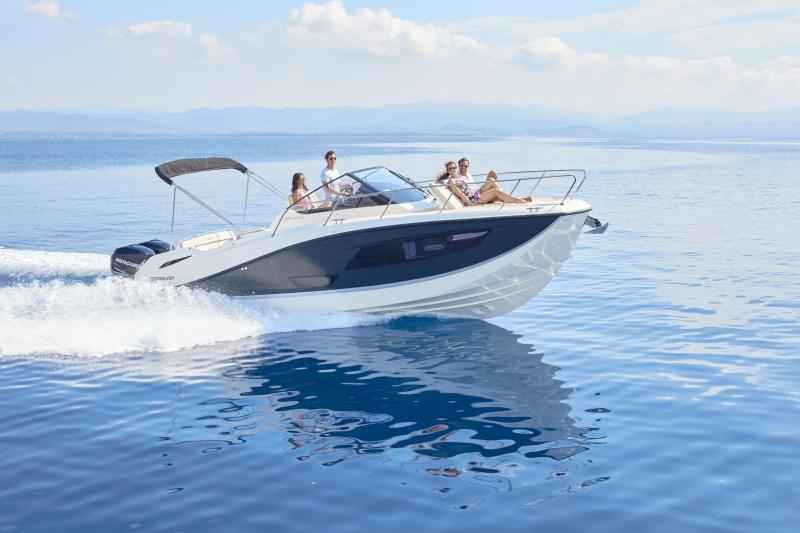 Motorboot Quicksilver Aktiv 875 Sundeck