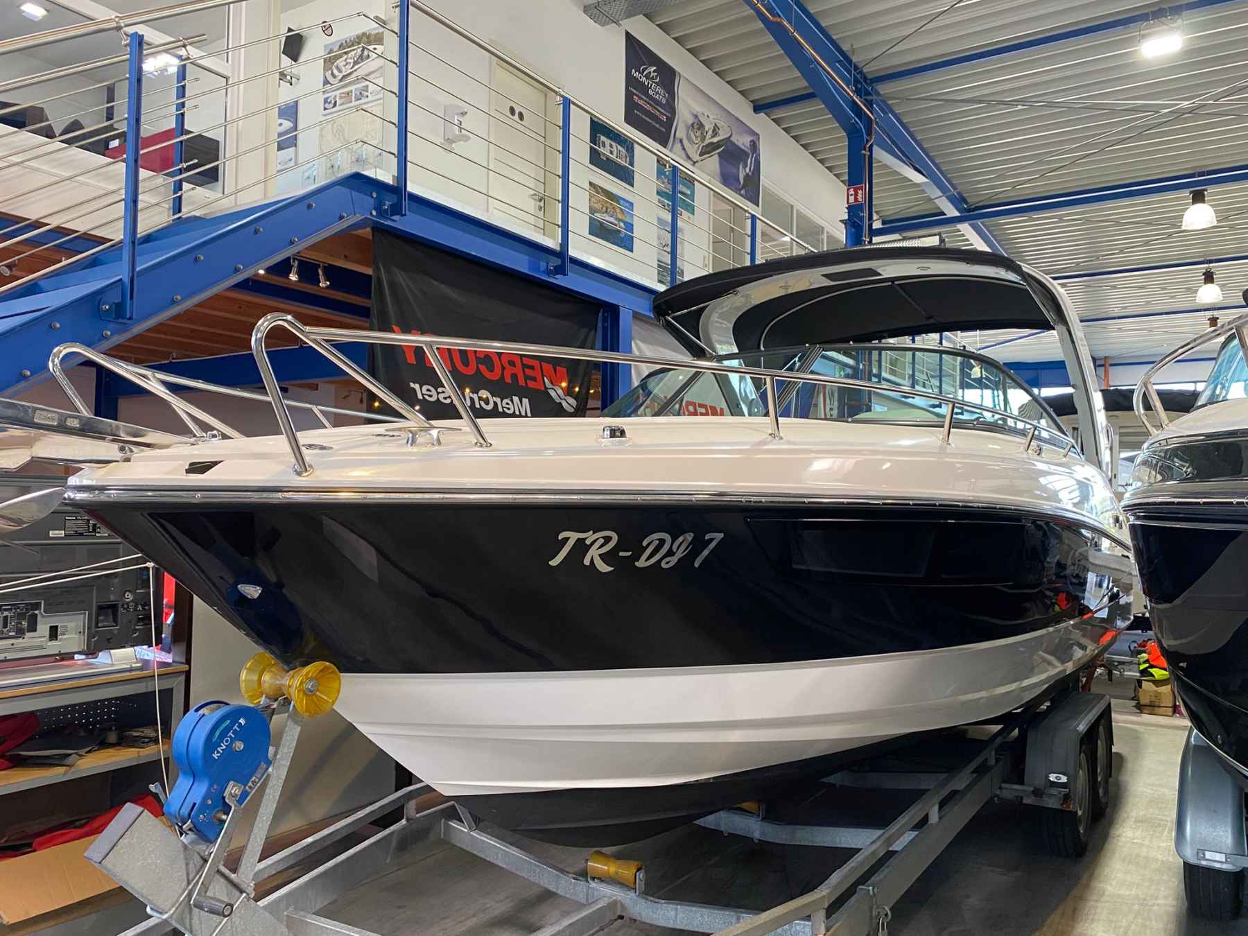 Motorboot VIPER V 263 DC