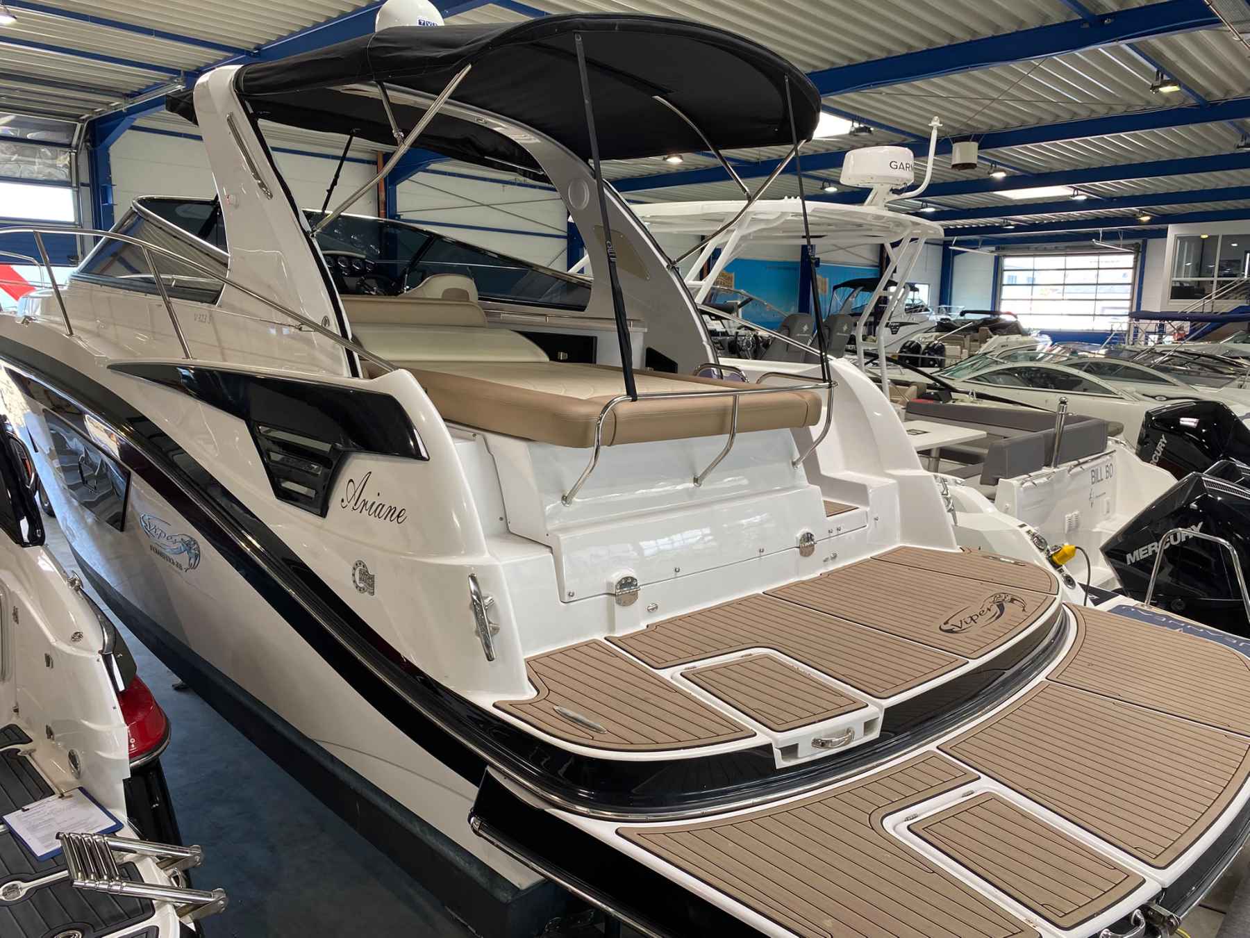 Motorboot Viper V 323 SY