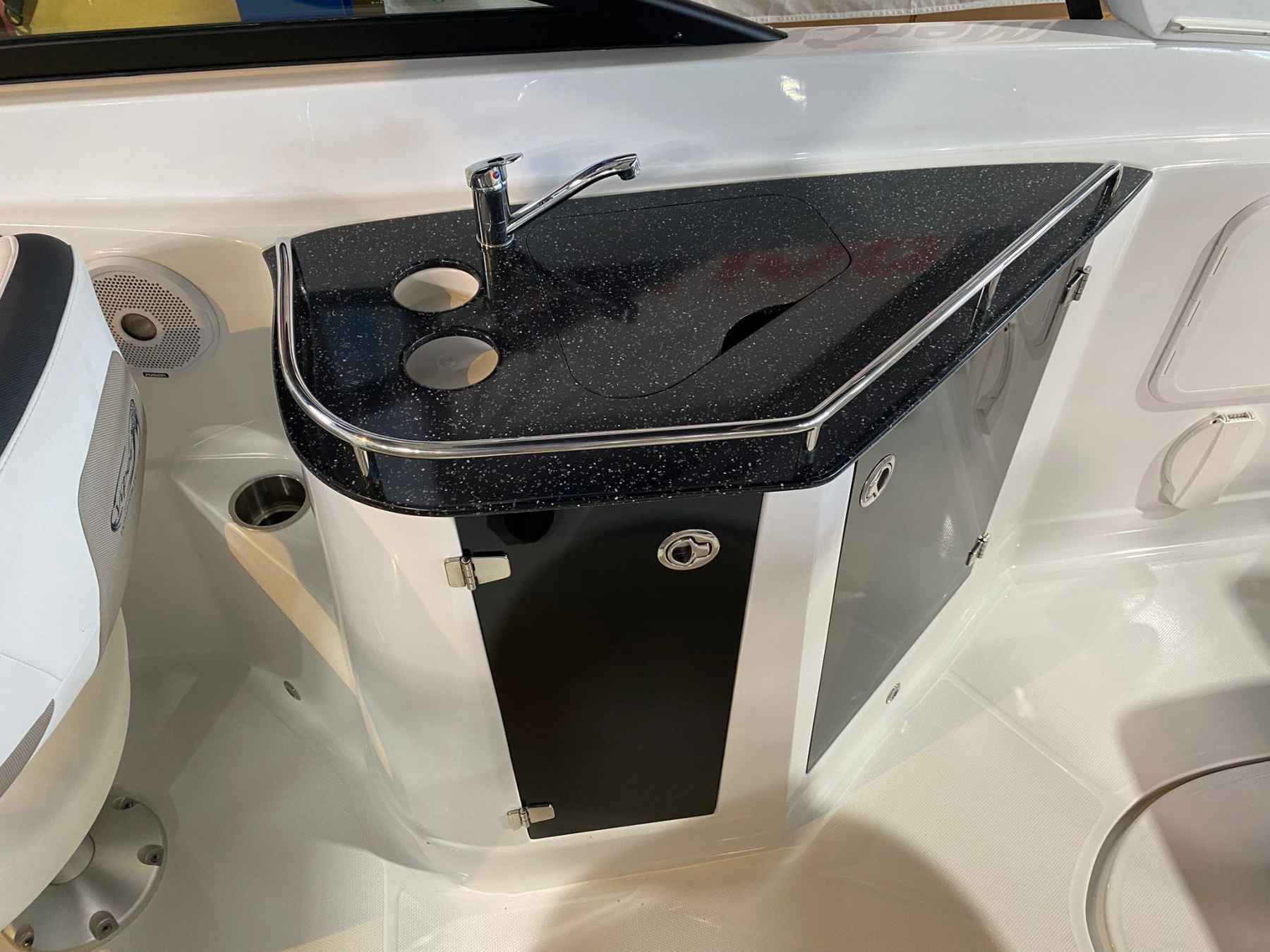 Motorboot Viper 263 DC
