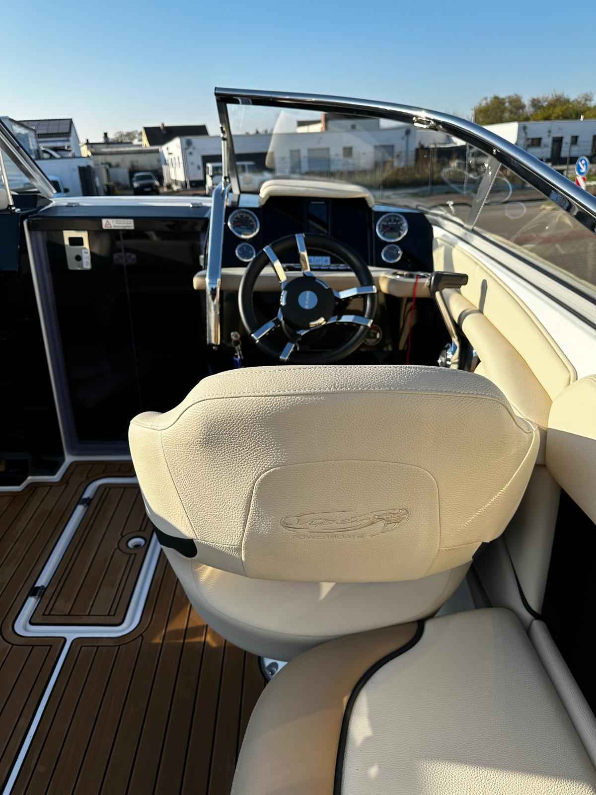 Motorboot Viper 223 TOXXIC