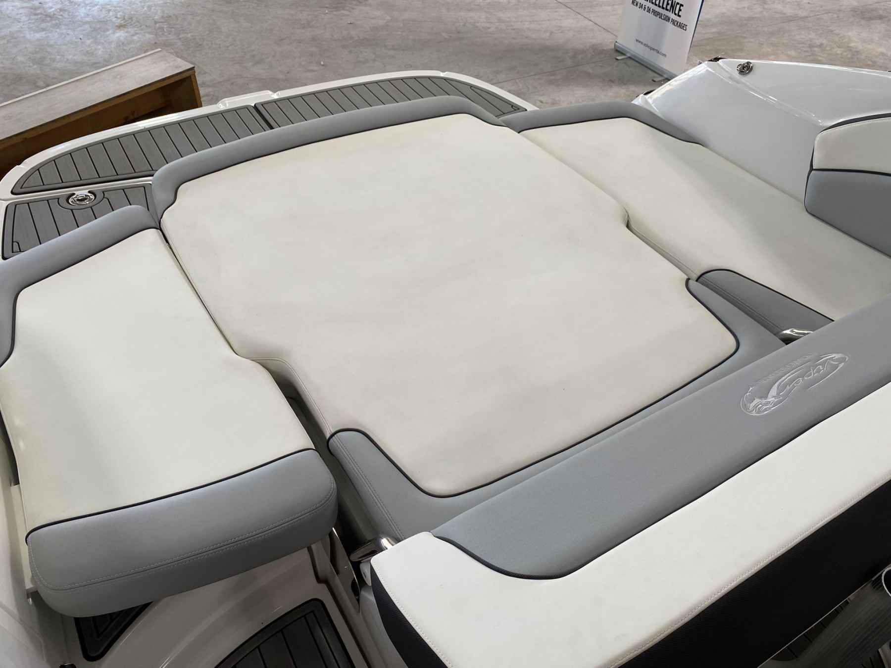 Motorboot Europe-Marine VIPER V 263 DC