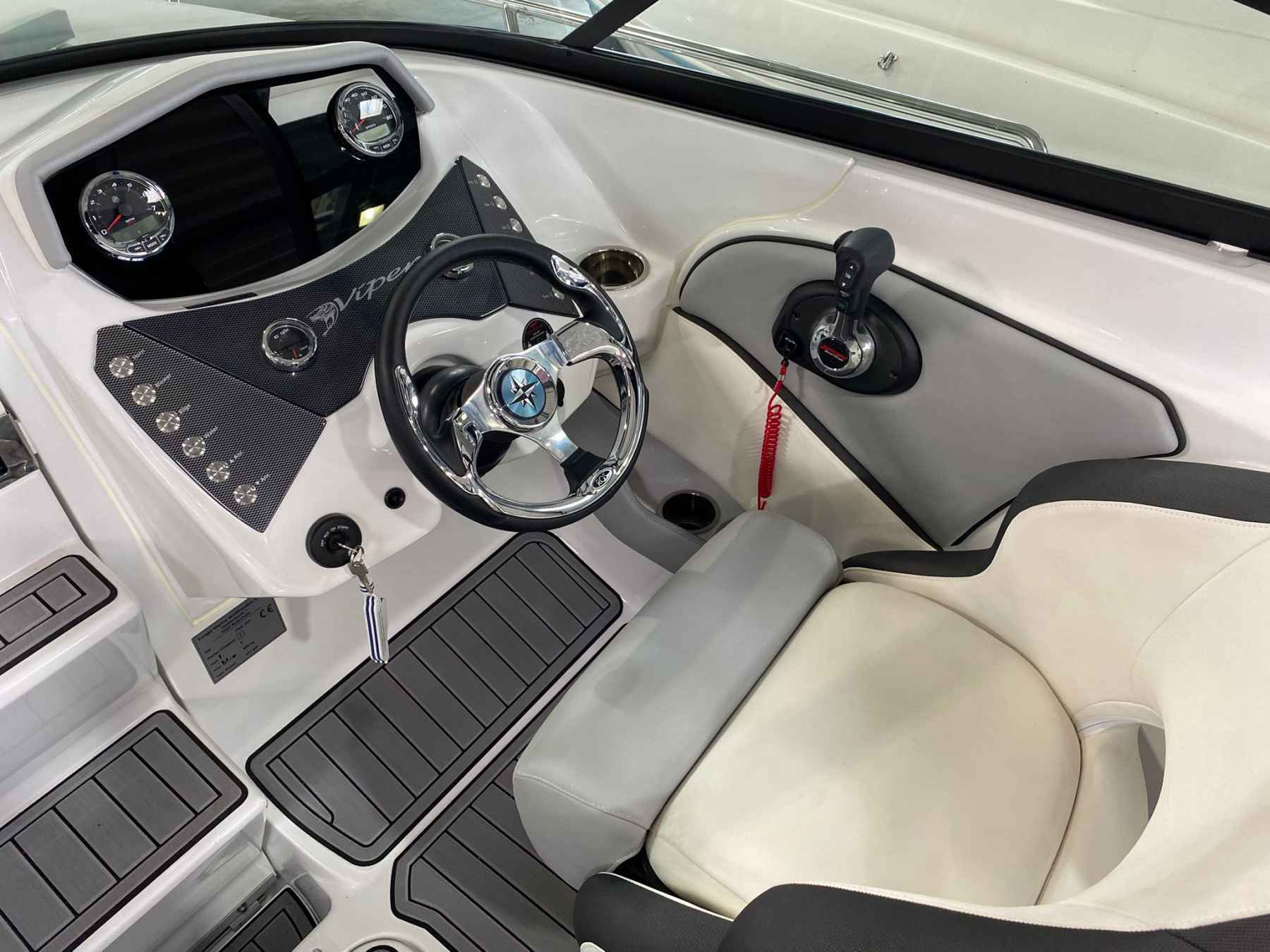 Motorboot Europe-Marine VIPER V 263 DC