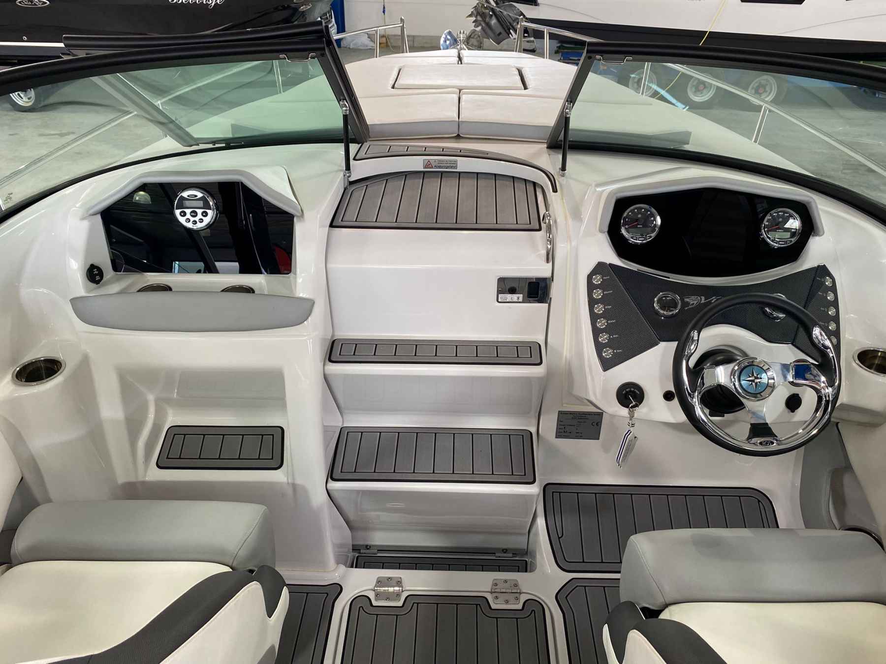 Motorboot Europe-Marine VIPER V 263 DC