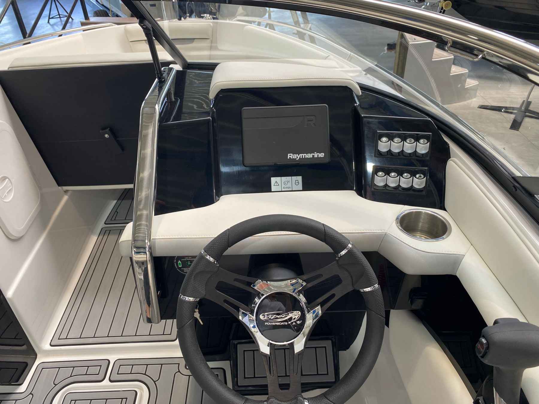 Motorboot Europe-Marine VIPER 225 TOXXIC