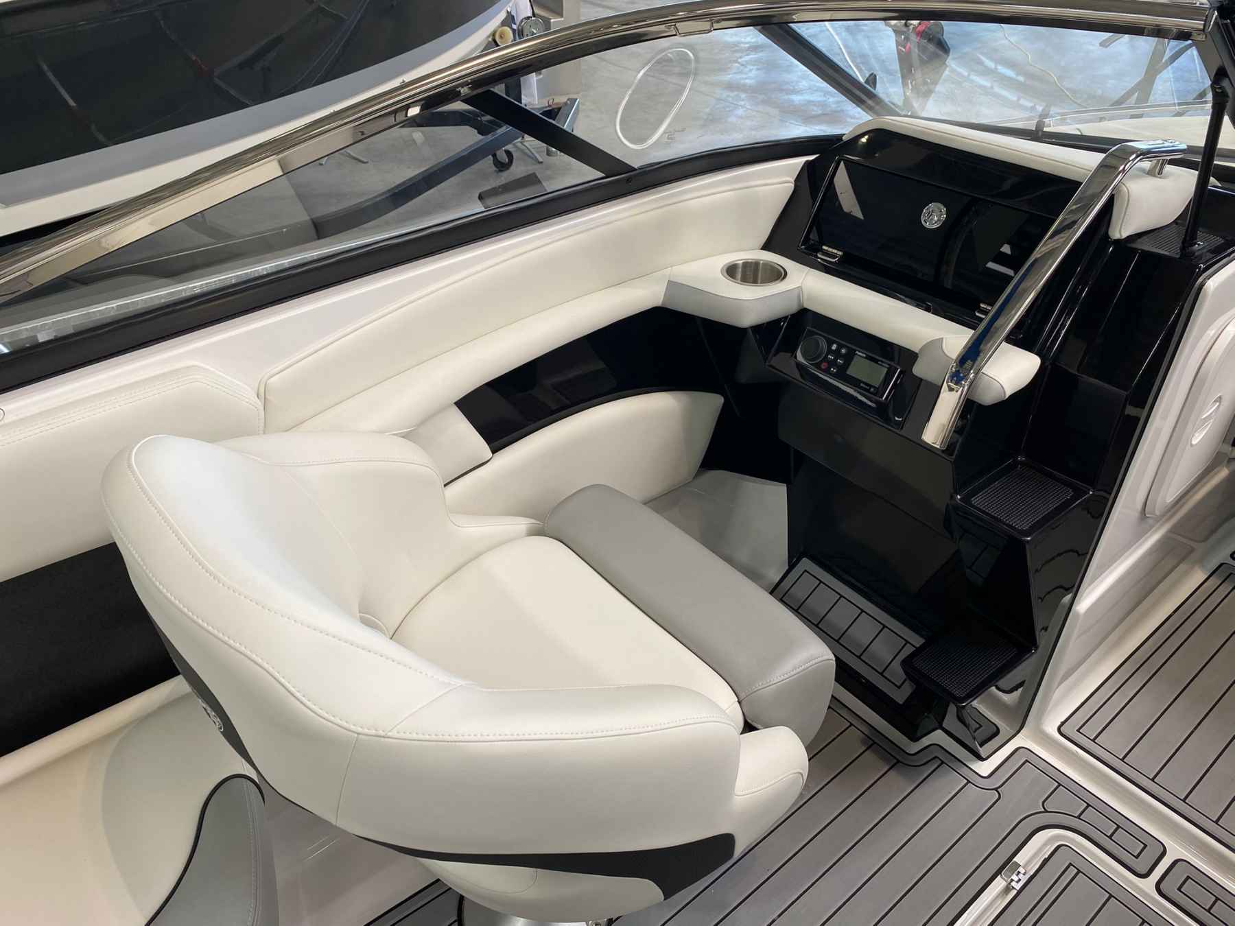 Motorboot Europe-Marine VIPER 225 TOXXIC
