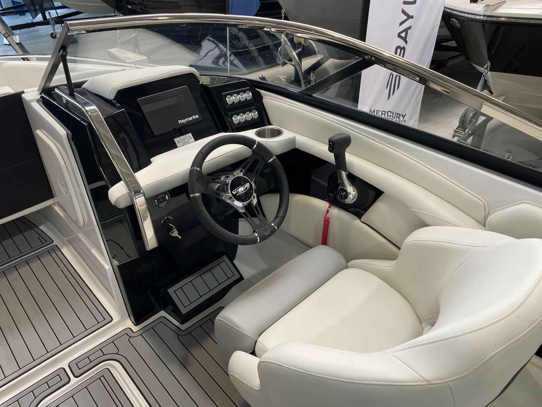 Motorboot Europe-Marine VIPER 225 TOXXIC