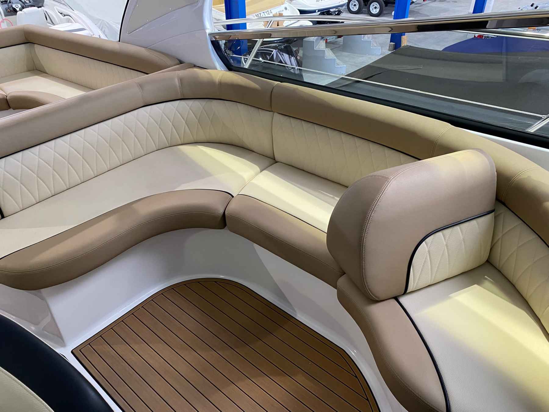 Motorboot Viper V 323 HT