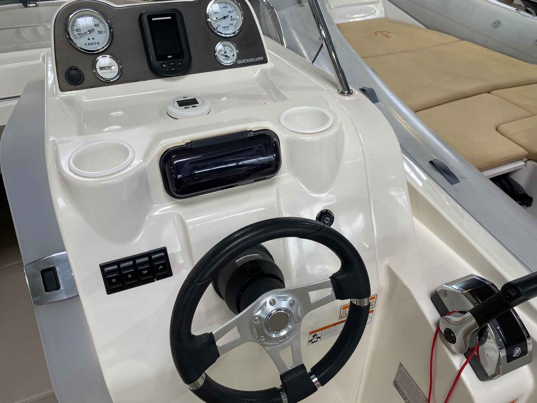Motorboot Quicksilver Activ 605 Sundeck
