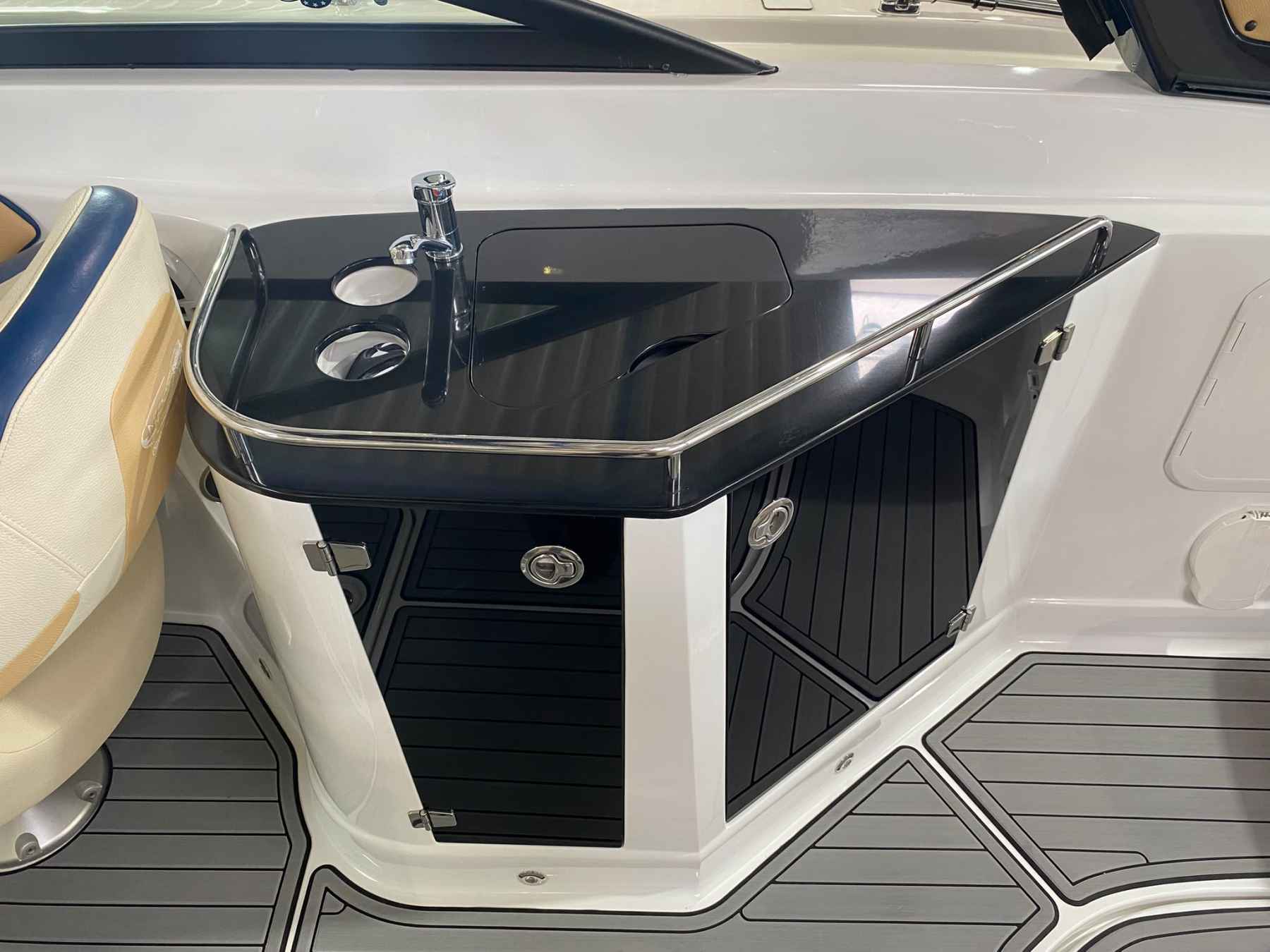 Motorboot Viper V 263 DC