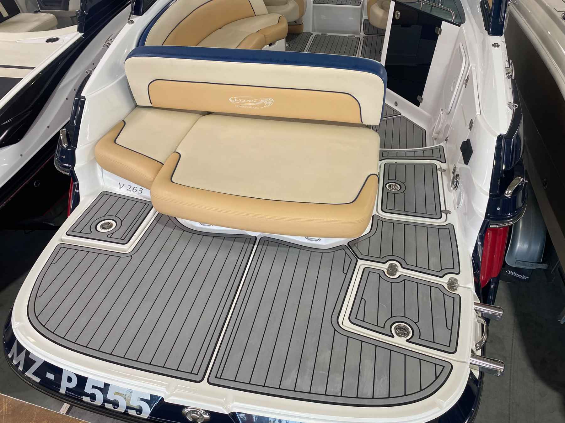 Motorboot Viper V 263 DC