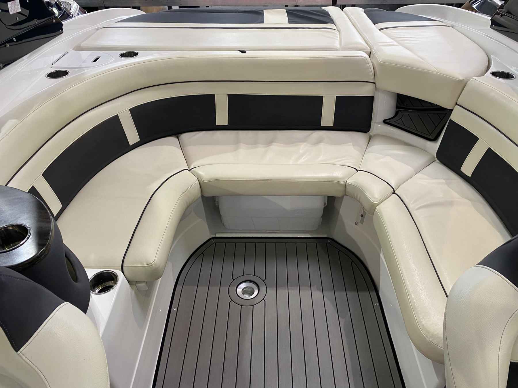 Motorboot Rinker 26 QX CC