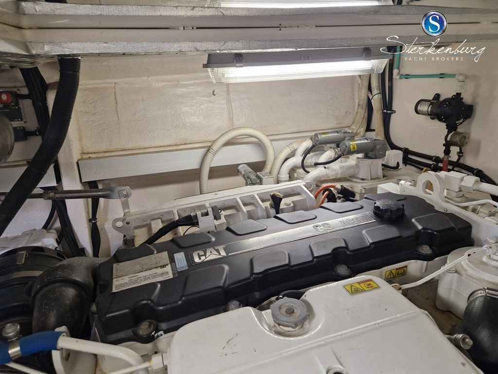 Motorboot Rivièra 4700 Sport Yacht
