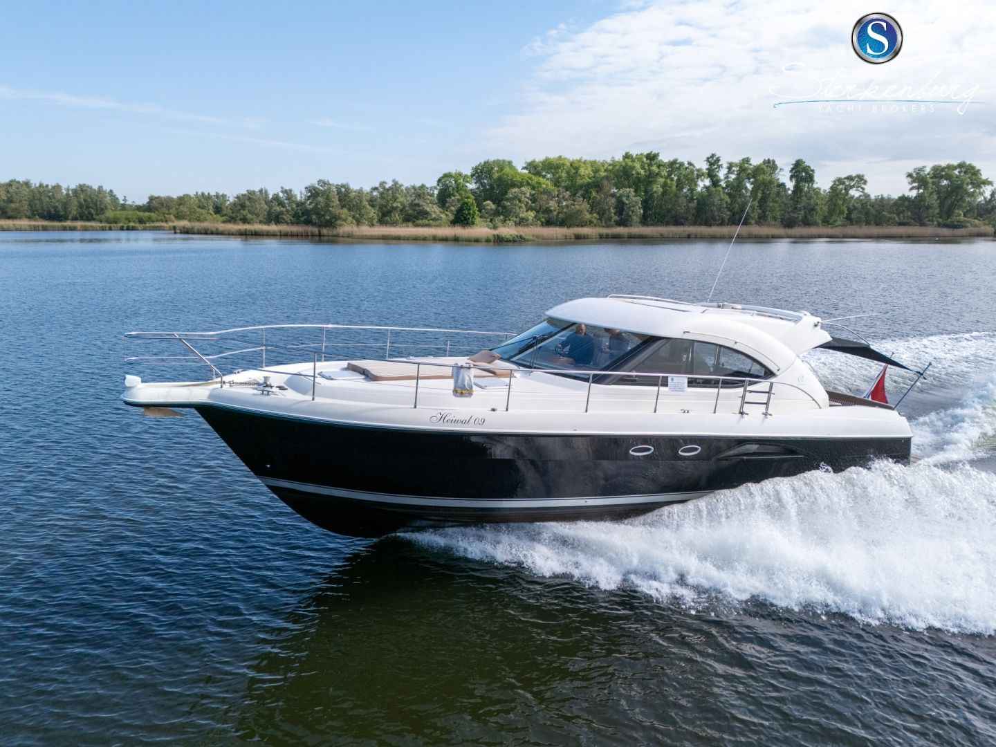 Motorboot Rivièra 4700 Sport Yacht