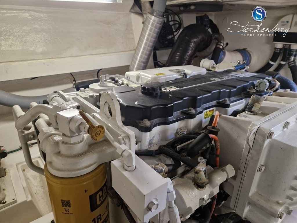 Motorboot Rivièra 4700 Sport Yacht