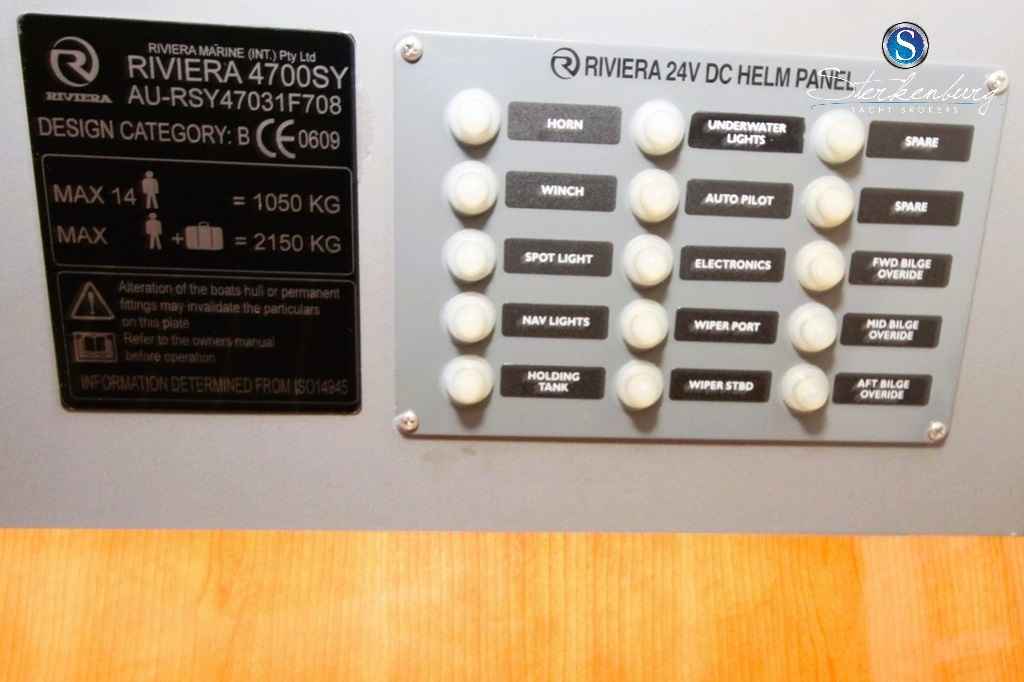Motorboot Rivièra 4700 Sport Yacht
