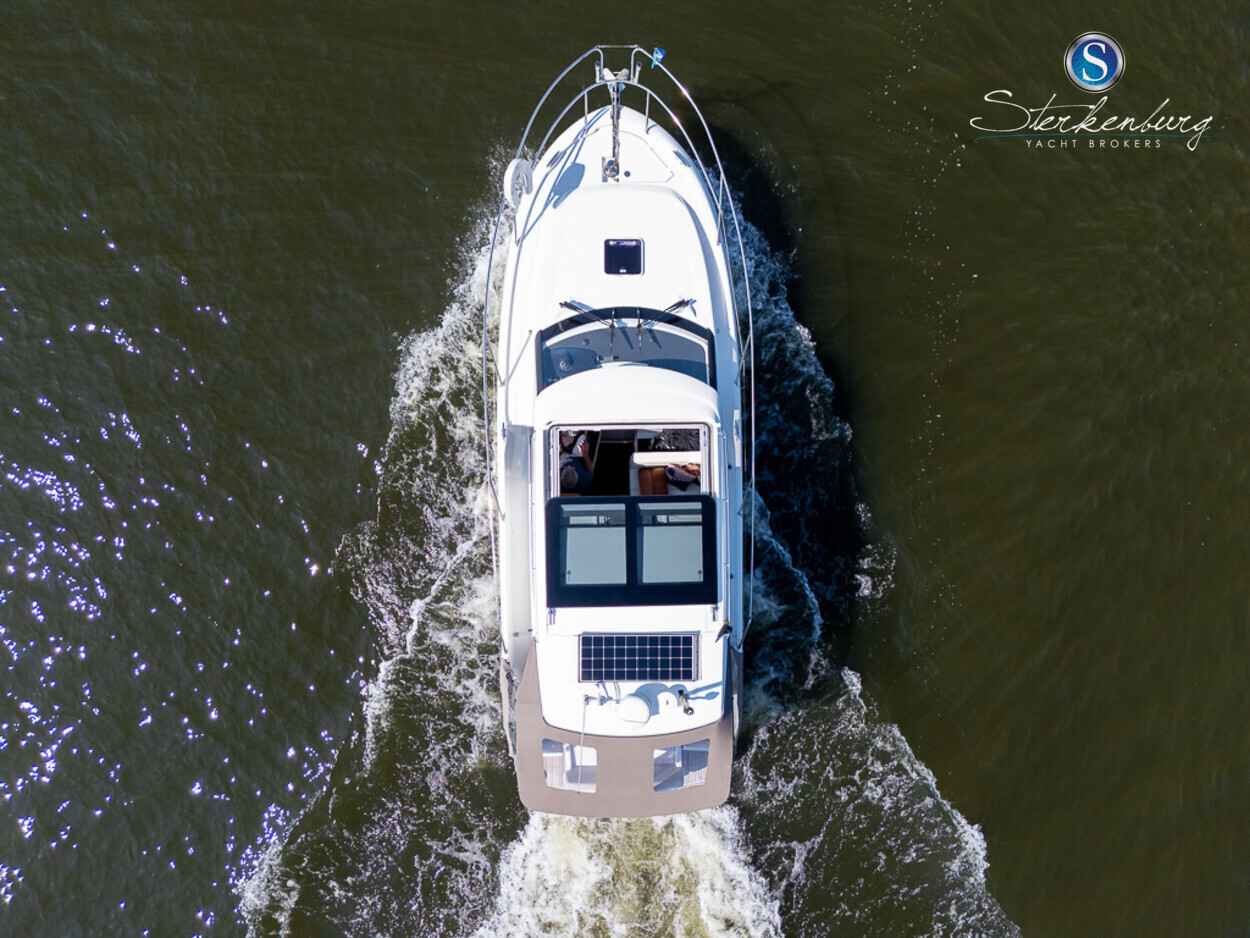 Motorboot Jeanneau NC 9