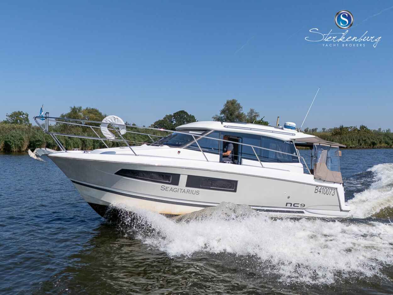 Motorboot Jeanneau NC 9