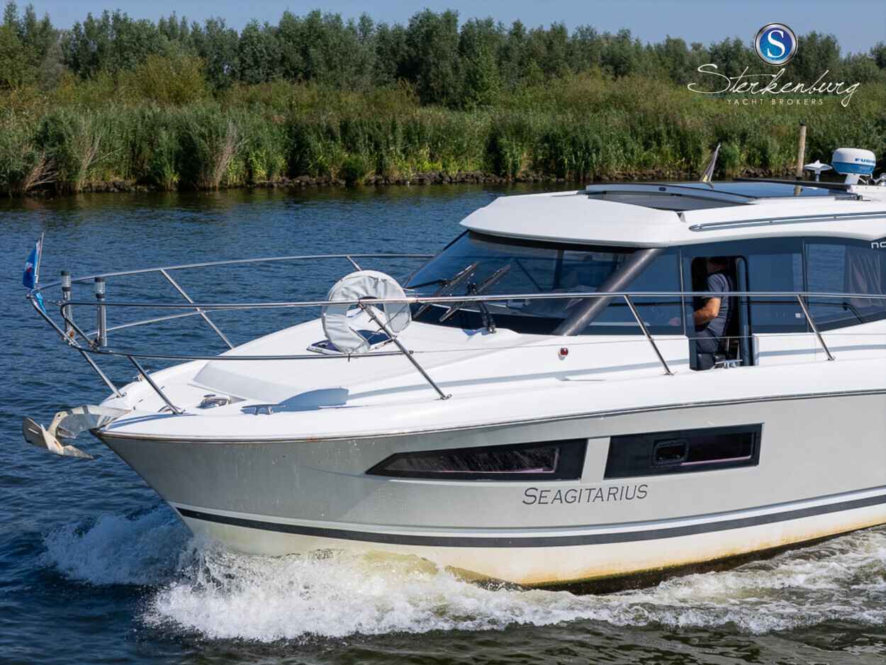 Motorboot Jeanneau NC 9